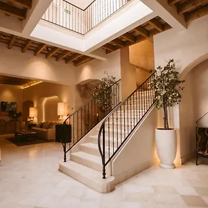 2* Hotel Casa Aura
